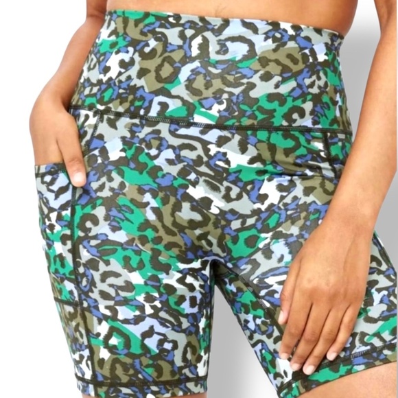 AERIE OFFLINE Camo Bike Shorts w/ Side Leg Pockets US Sz XXL - Picture 1 of 10